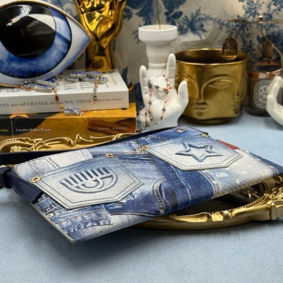 🆕 CHIARA FERRAGNI 🧿 NWOT All Over Denim Print Thin Shoulder Bag - Picture 13 of 14